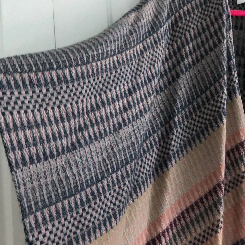 BP. Wrap/poncho - Picture 3 of 7